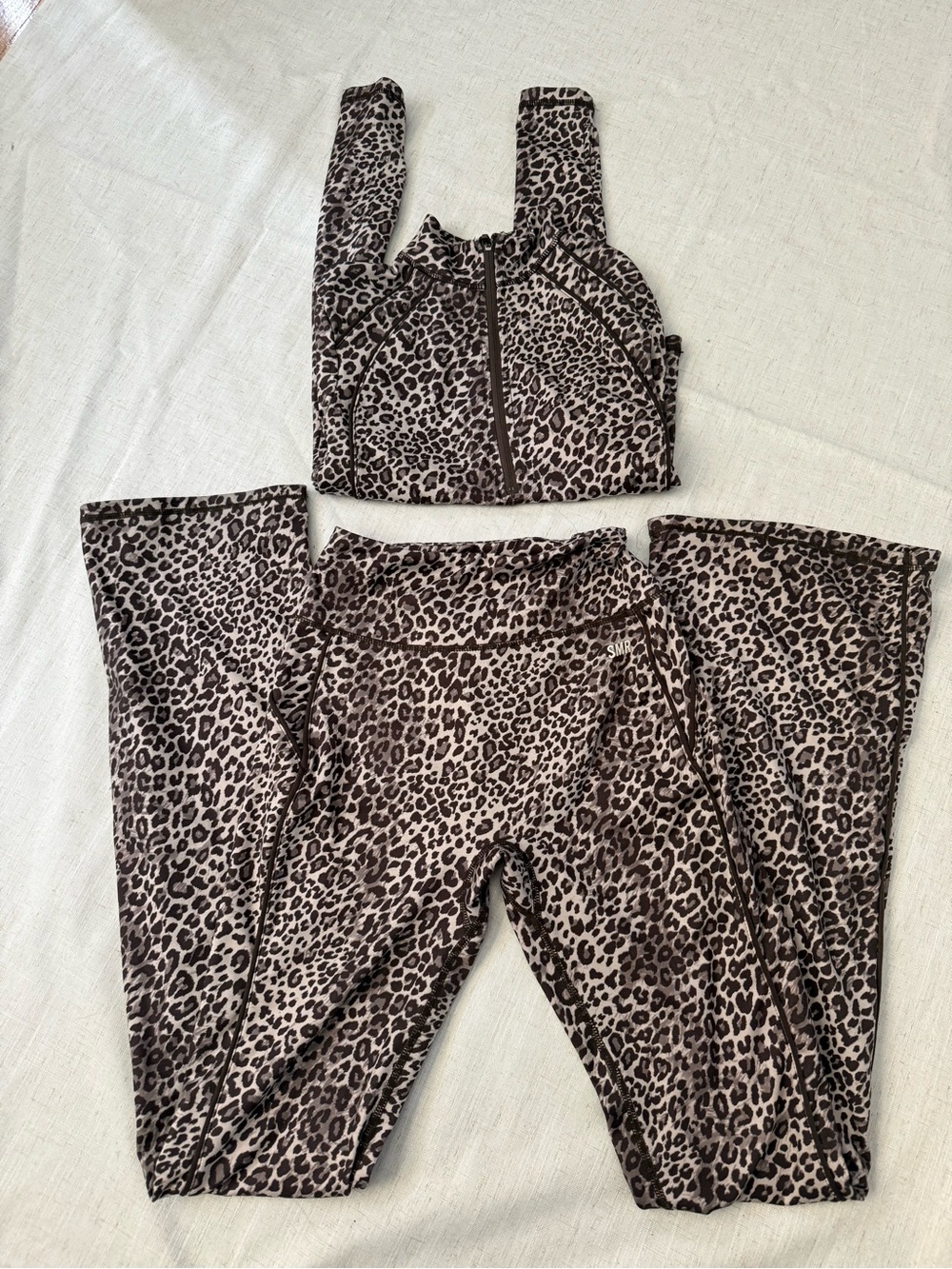Leopard Print Women's Active Set - Sports Bra & Leggings